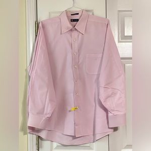 Gently worn Men’s Pink LS Chaps Oxford Dress Shirt